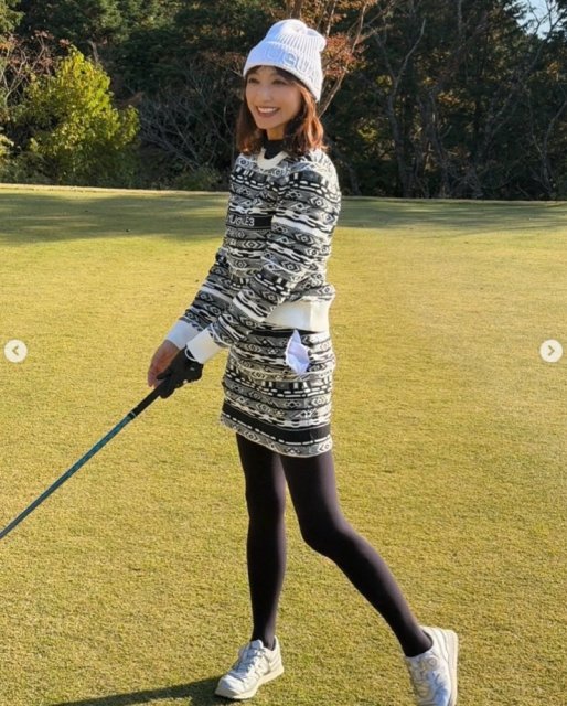 望月理恵（写真はインスタグラム @mochiee28 より）