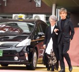 映画『TOKYOタクシー』タクシーセレモニーに登壇した（左から）倍賞千恵子、木村拓哉 （C）ORICON NewS inc.