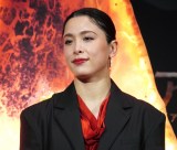 エレガントな装いで登場した出口クリスタ （C）ORICON NewS inc.
