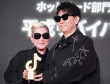来年のライブに注力すると明かしたm-flo（左から）Lisa、☆TAKU （C）ORICON NewS inc.