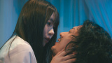 Netflixコメディシリーズ『デスキスゲーム いいキスしないと死んじゃうドラマ』より