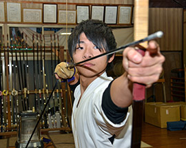 平常心を保つため特別なルーティンや練習はあえて取り入れない。「何か新しくすると、今までの普通が壊れそうだから」＝山武市の松尾高