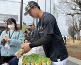 千葉ロッテマリーンズ、“バレンタイン”に『コアラのマーチ』プレゼント企画を実施