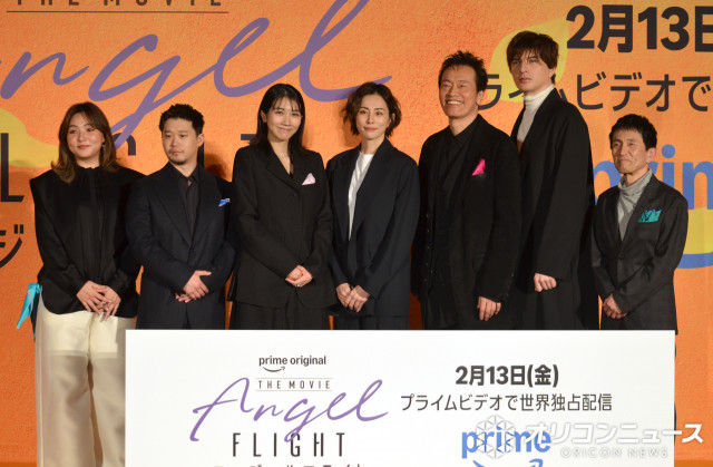 Prime Original映画『エンジェルフライト THE MOVIE』完成披露試写会の舞台あいさつに登壇した（左から）野呂佳代、矢本悠馬、松本穂香、米倉涼子、遠藤憲一、城田優、徳井優 （C）ORICON NewS inc.