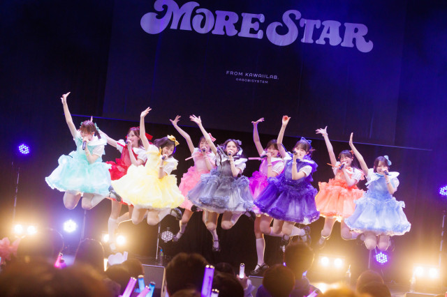初の単独ライブ『1st STAR』を開催したMORE STAR　写真：ヨシモリユウナ