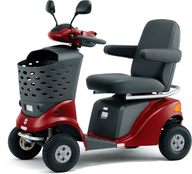 2025年に40周年を迎えたスズキ『セニアカー』／最新のET4DB（赤）（画像提供：スズキ）