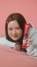 3月3日放送のブルボン プチシリーズ新TVCM「最高の瞬間」篇に出演する畑芽育