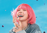 『ホットペッパービューティー』CM「ビビビ祭 パレード」篇でピンクボブのヘアースタイルを披露した仲里依紗