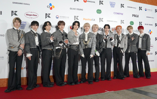 JO1（左から）金城碧海、川西拓実、豆原一成、河野純喜、佐藤景瑚、白岩瑠姫、木全翔也、大平祥生、川尻蓮、鶴房汐恩、與那城奨 （C）ORICON NewS inc.