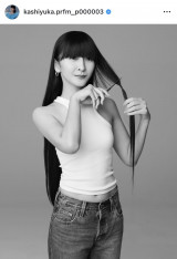 「New me.」ヘアカットを報告したPerfume・かしゆか （写真はインスタグラム @kashiyuka.prfm_p000003 より）
