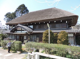 昔ながらの茅葺き屋根の魅力を残す塩田家住宅主屋＝大多喜町小土呂