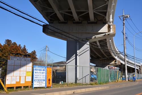 補修工事が行われた誉田陸橋=6日午後、千葉市緑区誉田町2