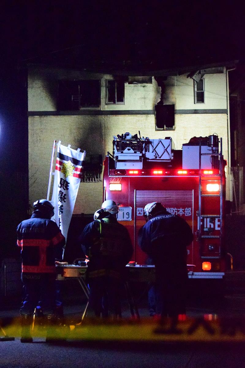 火災で3遺体が見つかった住宅=31日午後6時45分ごろ、四街道市小名木