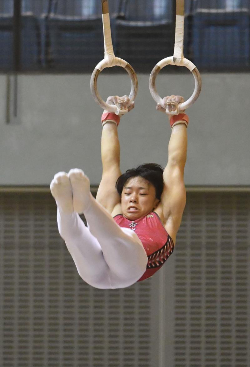 男子団体と個人総合で２冠を達成した市船橋・田嶋将太のつり輪＝千葉ポートアリーナ