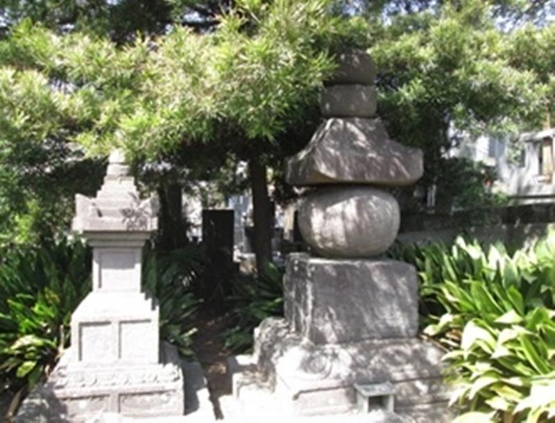 西福寺の二つの塔