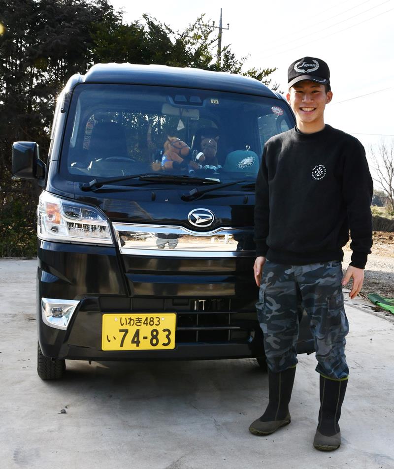 今年の収穫のため昨年１１月に購入した車のナンバーはこだわりの「７４８３（ナシ屋さん）」