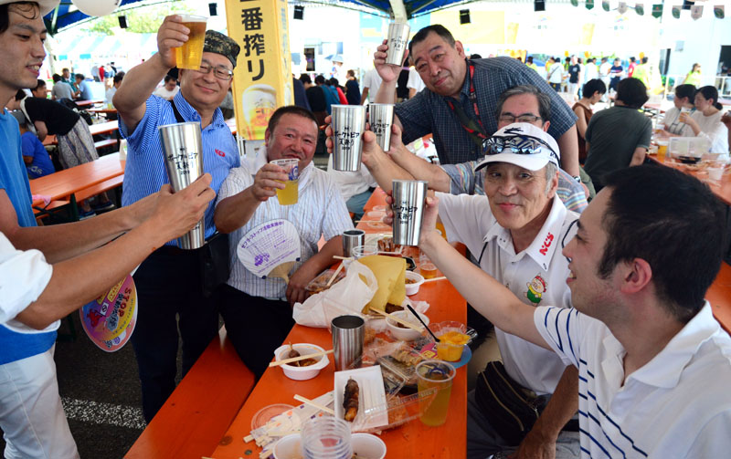 過去の「東庄ポーク＆ビア夏祭り」の様子＝２０１９年８月