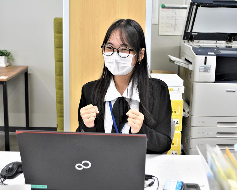 ベトナムから来日し「国際交流員」として船橋市職員になったグエン・ティ・チャーさん＝同市役所