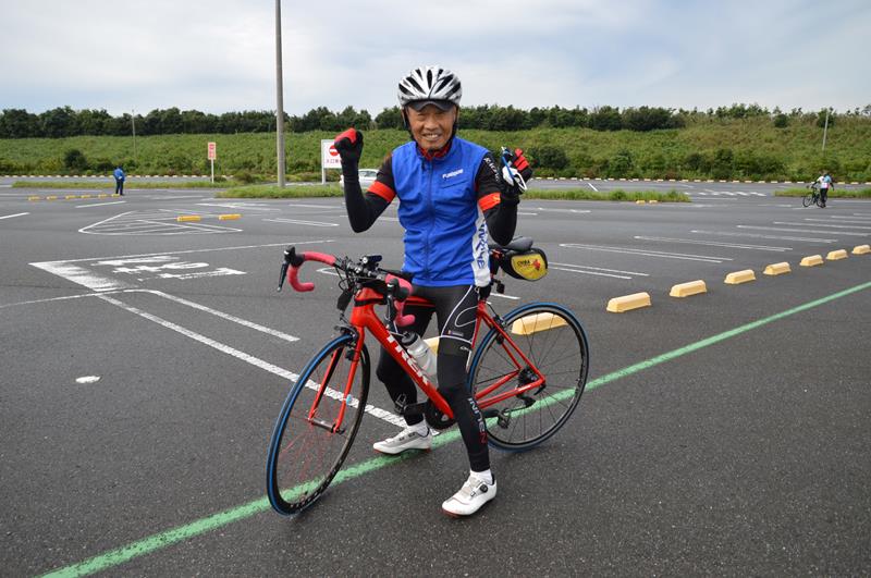 初回から全て参加する今大会最高齢の明石さん＝木更津市