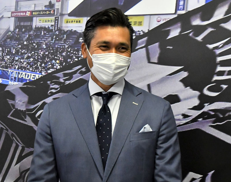 千葉ロッテマリーンズ 黒木知宏 コーチ NCEユニフォーム ジョニー ジョニー“黒木コーチ マリンで練習視察 「千葉に恩返ししたい