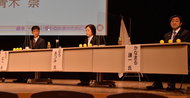 公開討論会に参加した（左から）森正一氏、室厚美氏、金丸謙一氏＝１日夜、館山市