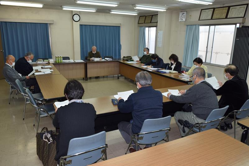 千葉日報社で開かれた本審査会＝千葉市中央区