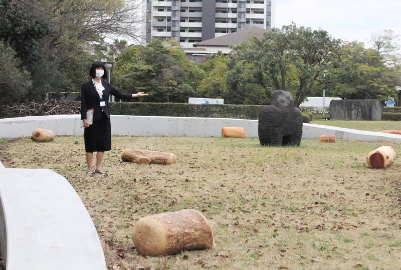 千葉県立美術館芝生広場に新設された「みちのにわ」
