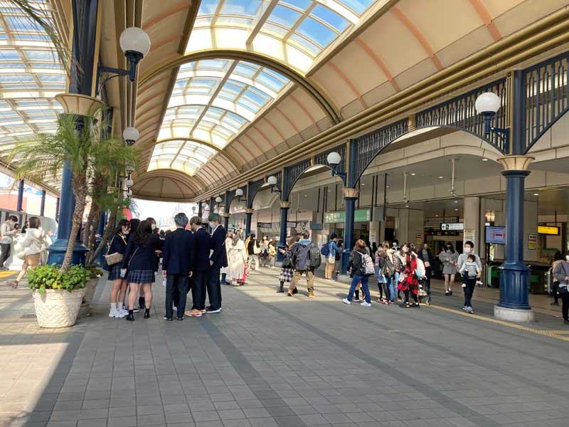 ＪＲ舞浜駅前（記事と直接関係ありません）