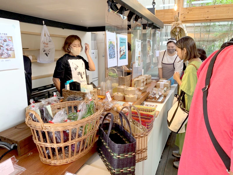 週末などに開かれるシェアキッチンの様子(季織苑提供)