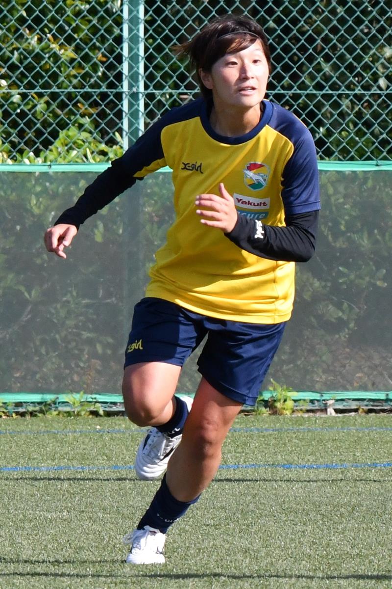 トレーニングする千葉のＦＷ千葉＝５日、習志野市内