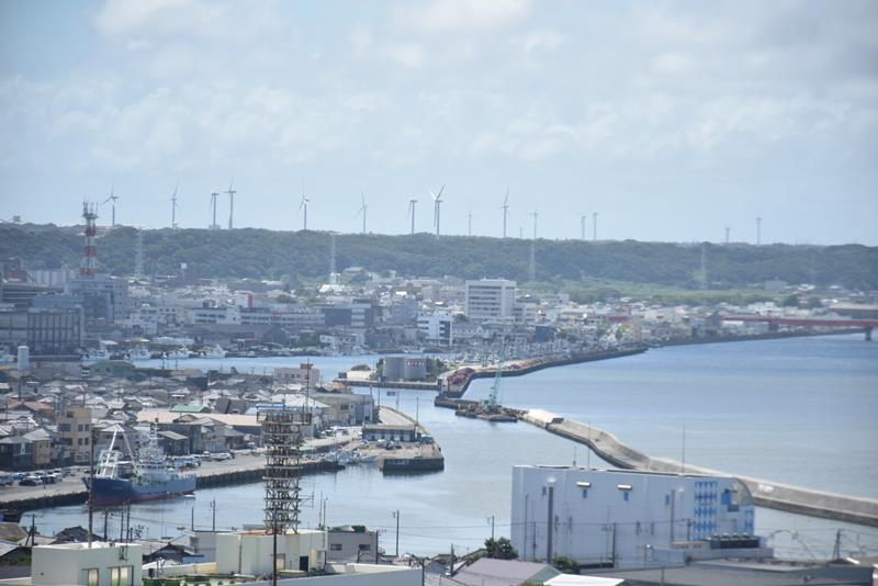 利根川河口にある銚子漁港には全国の漁船が集まってくる=22日、銚子市