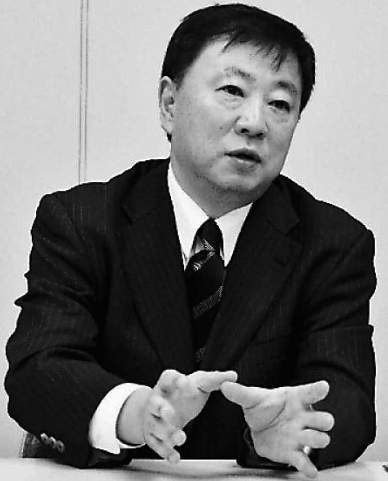 衆院選に向けて取材に答える松野氏
