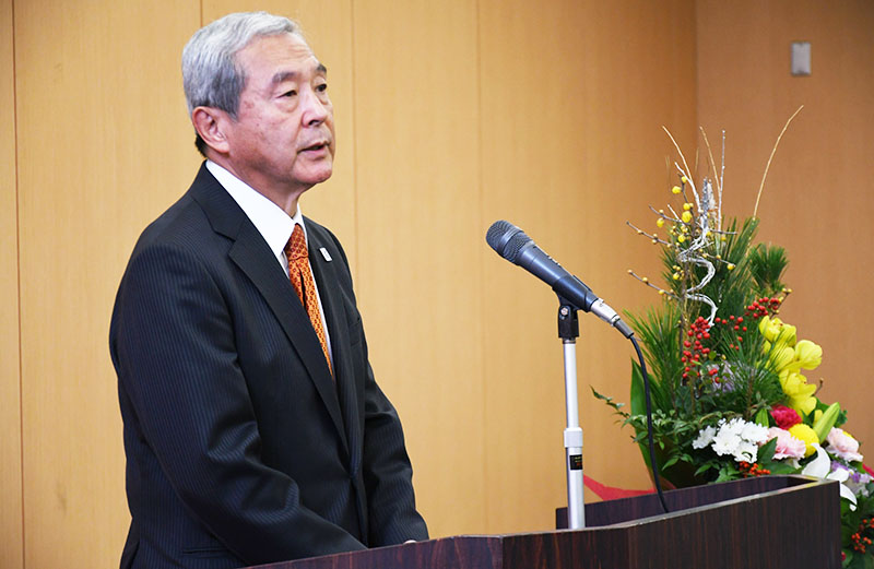 羽田空港で発生した事故について言及する成田国際空港会社の田村社長＝４日、成田市