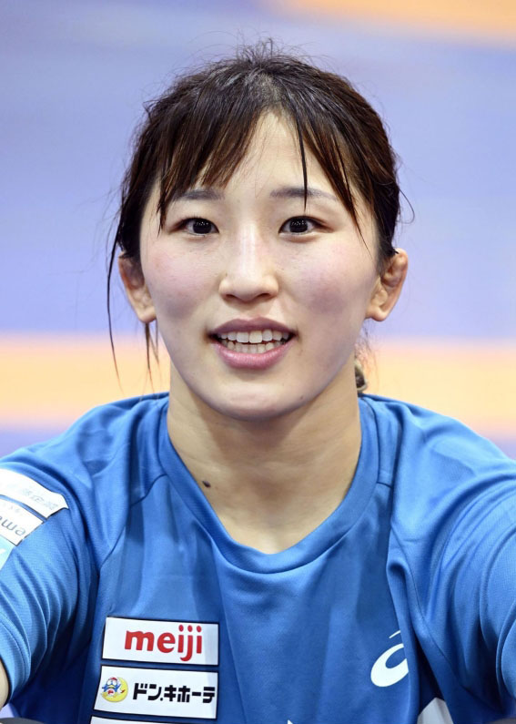 須崎優衣（共同）