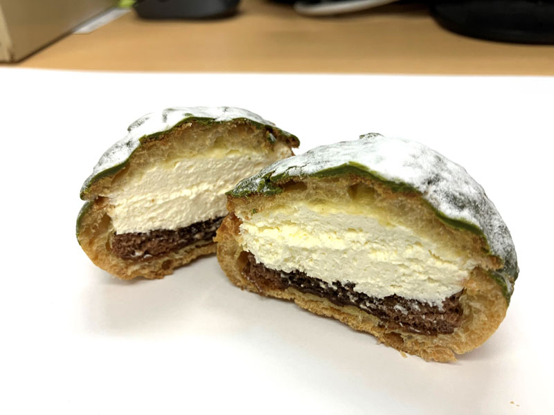 「屏風ケ浦 抹茶ティラミシュー」の断面(同校提供)