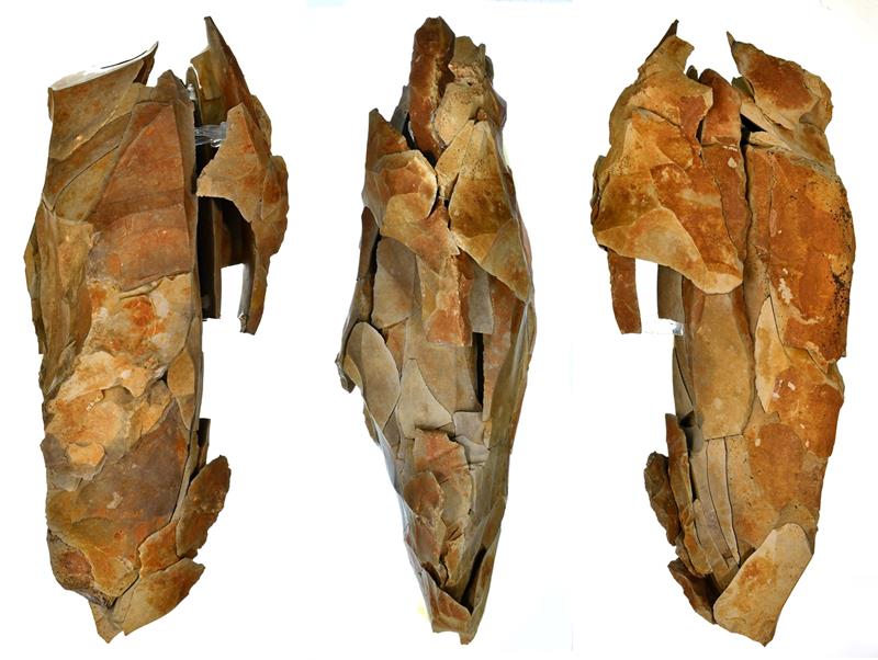 ピリカ遺跡の巨大な接合資料。長さ４４センチ。（左から）左側面、正面、右側面（提供：今金町教育委員会）