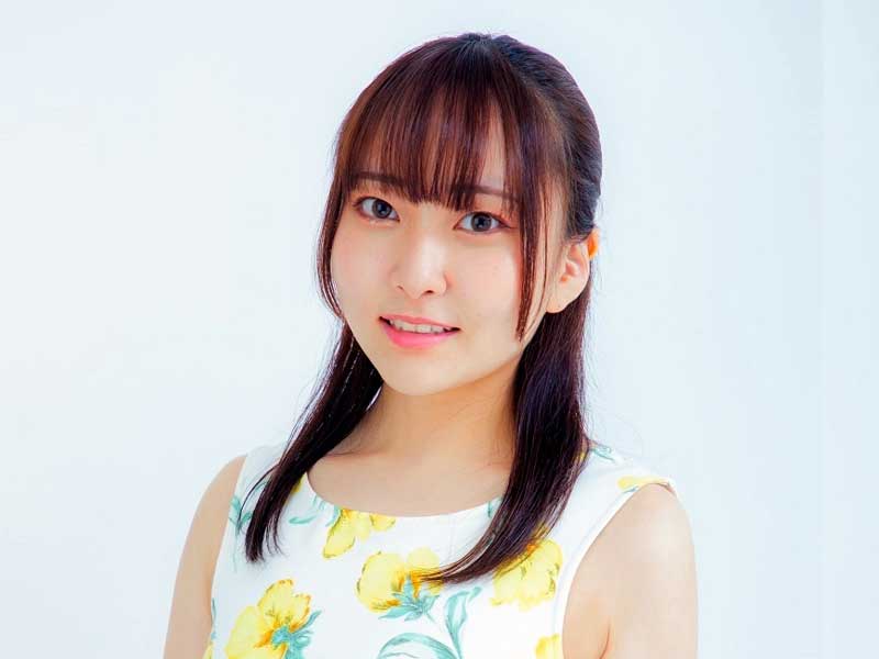 西白井駅の構内放送と車内放送を担当する声優の真野美月さん（ｃ）尾木プロＴＨＥＮＥＸＴ