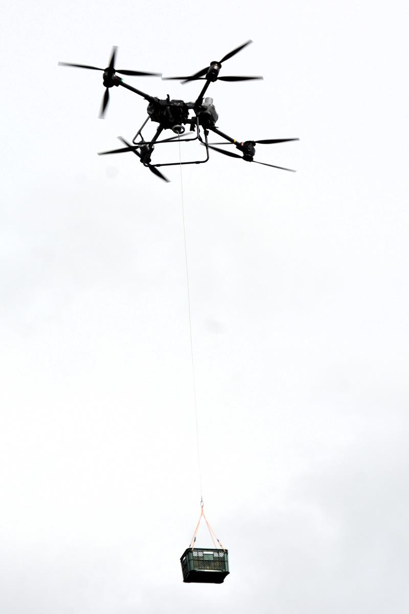 最大積載量３０キロまでの物資を運ぶことができる