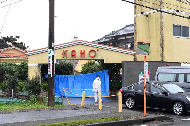 事件現場となったホテル=2024年11月、市原市中高根