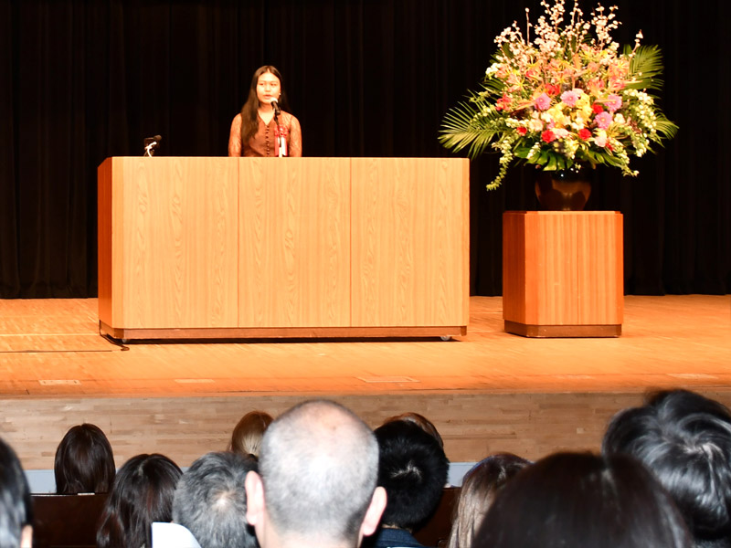 語学留学生１６人が出場した日本語弁論大会＝市川市