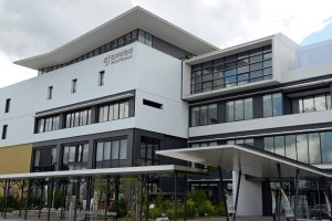 白井市役所